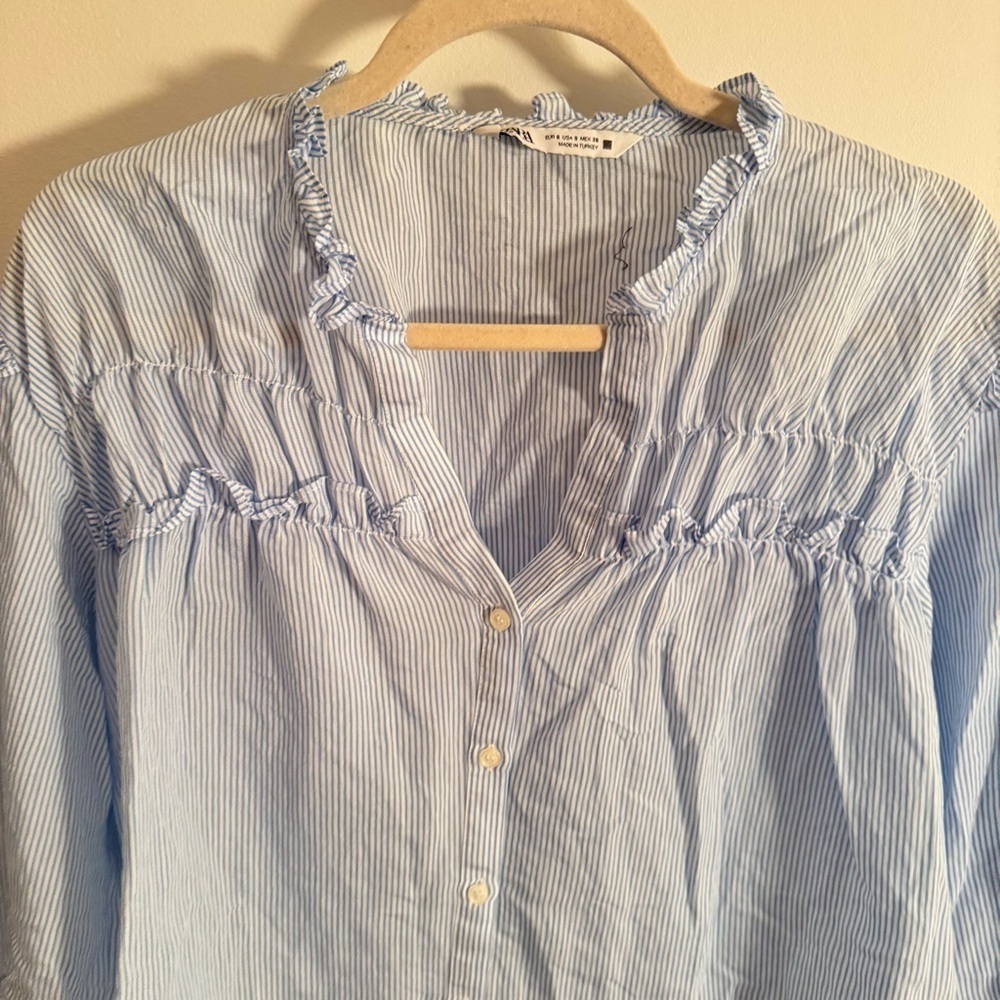 ZARA poplin pinstripe blue ruffle blouse - Picture 4 of 5
